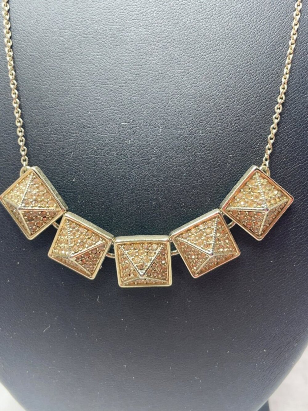 Banana Republic  Pyramid Vintage Necklace a 7.5" drop Goldtone Chain